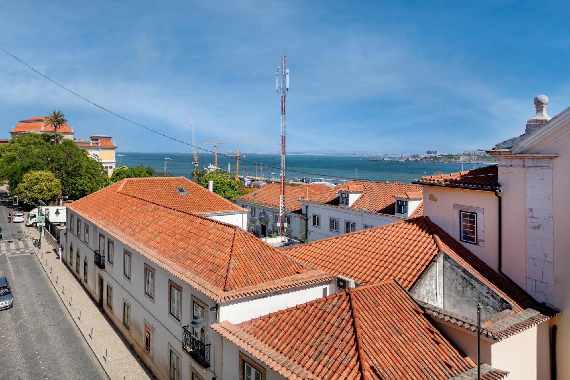 Arriaga River Views I * Lisboa